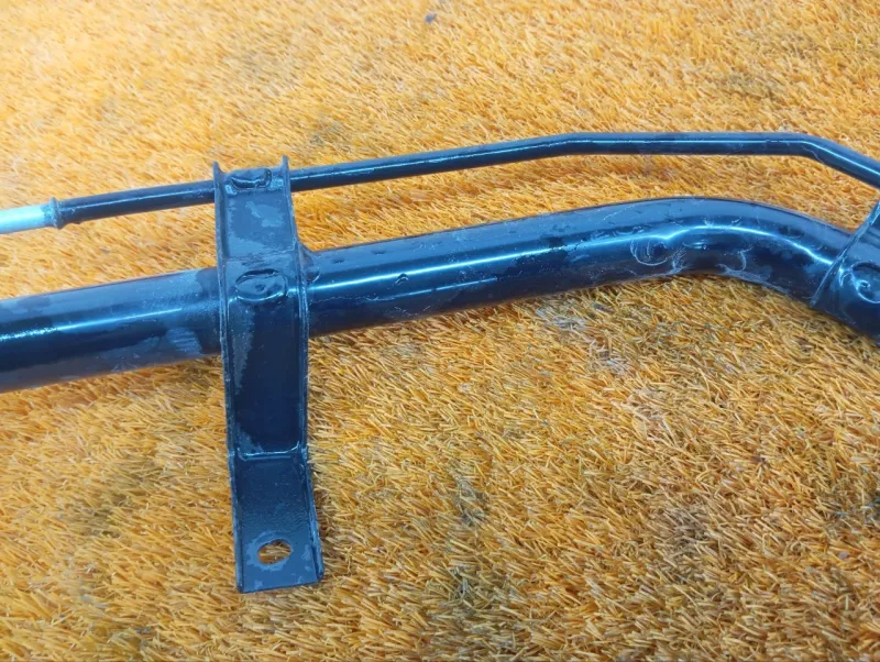 Горловина топливного бака