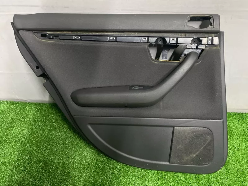Обшивка двери Audi A4 2006 8E0867305 B7, задняя левая