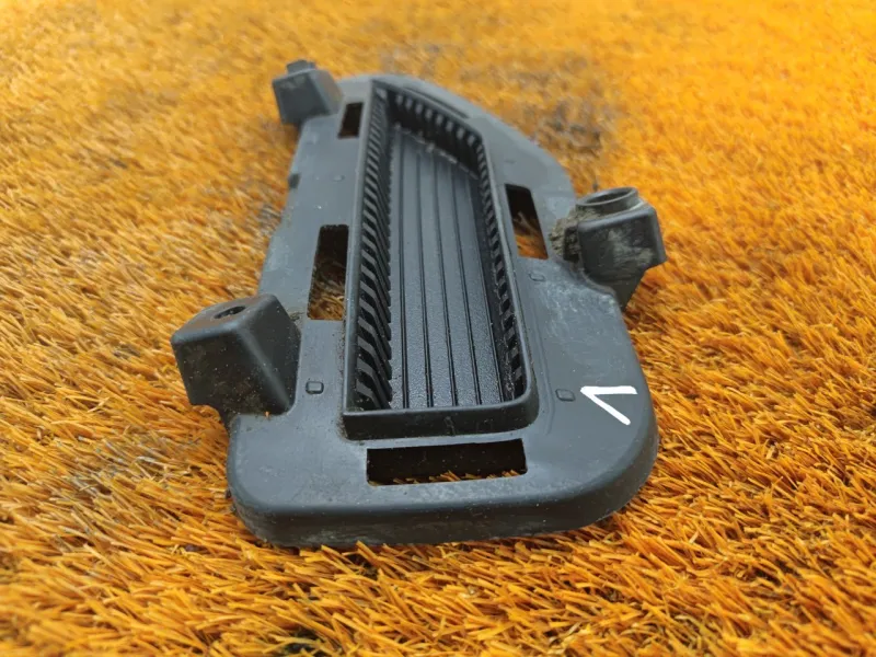 Накладка бампера