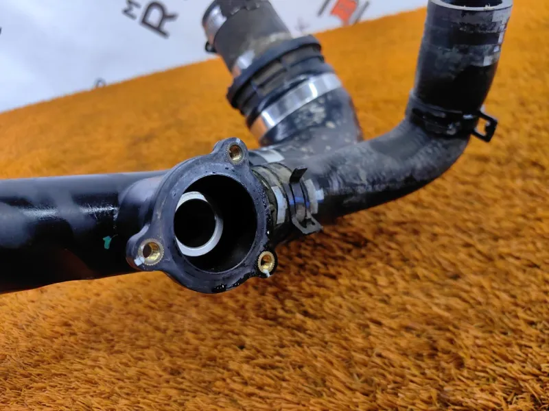 Патрубок интеркулера