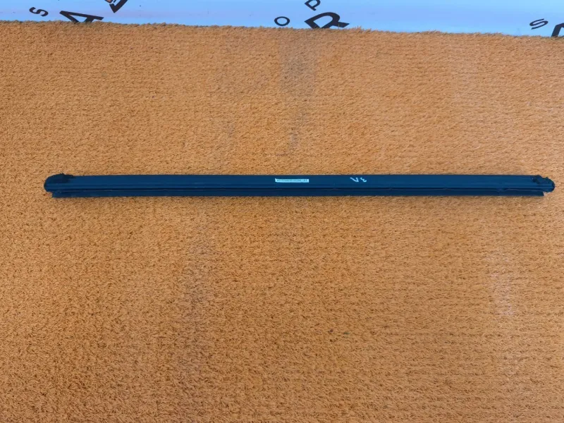 Уплотнитель стекла двери