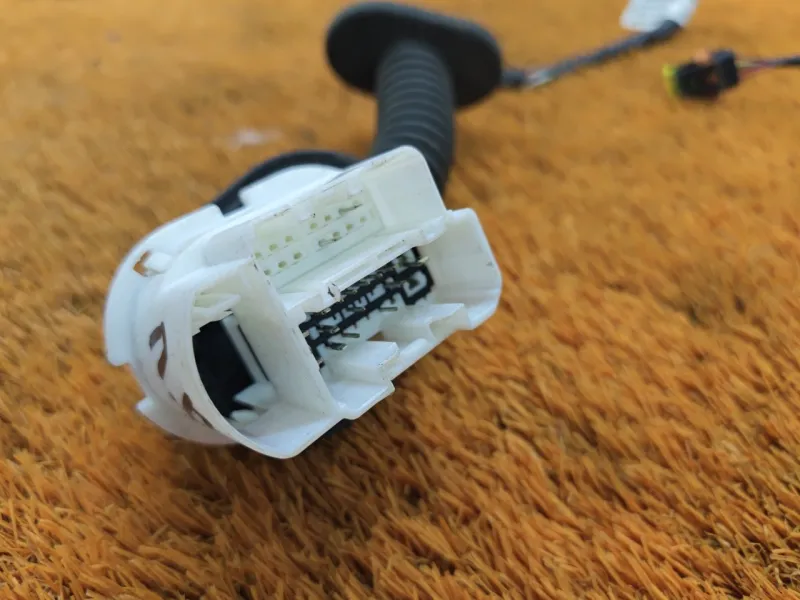 Проводка двери