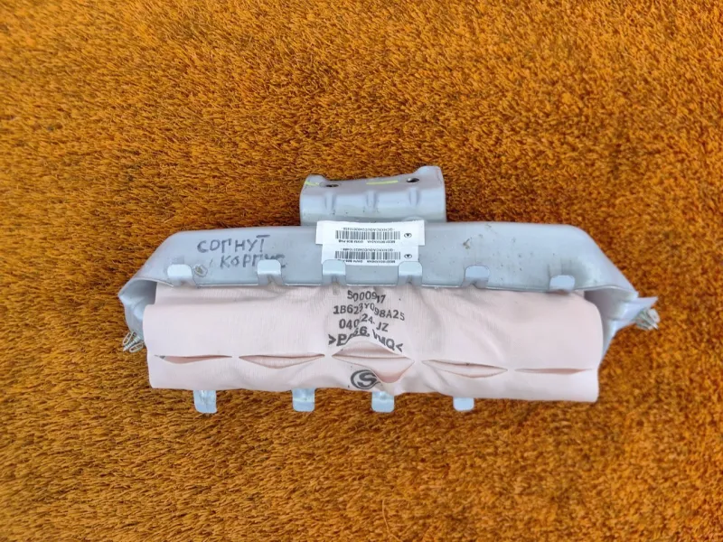 Подушка безопасности пассажира