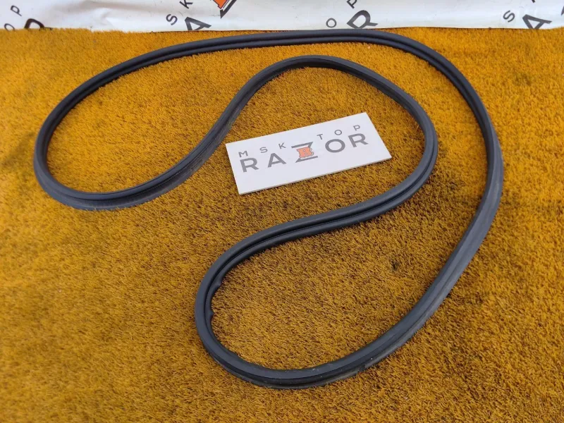 Уплотнитель крышки багажника