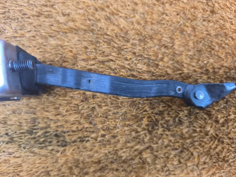 Ограничитель двери