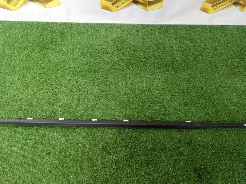 Уплотнитель стекла двери