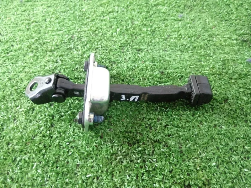 Ограничитель двери