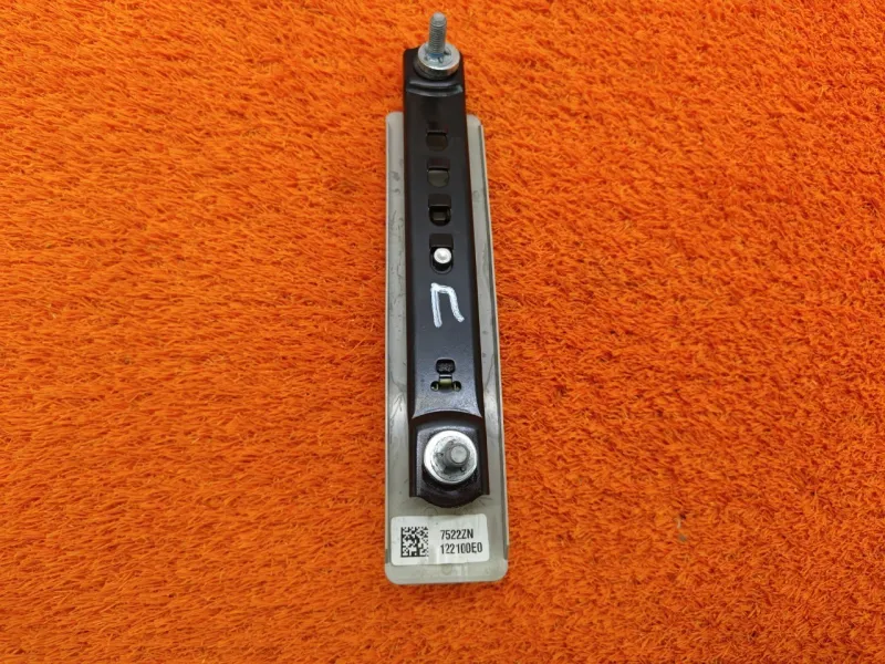 Механизм регулировки ремня безопасности