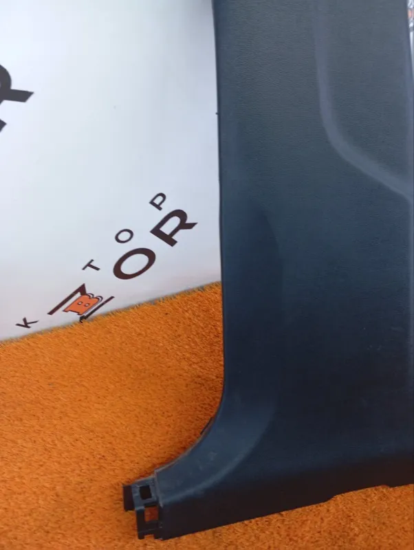 Обшивка центральной стойки