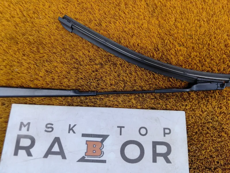 Поводок стеклоочистителя лобового стекла