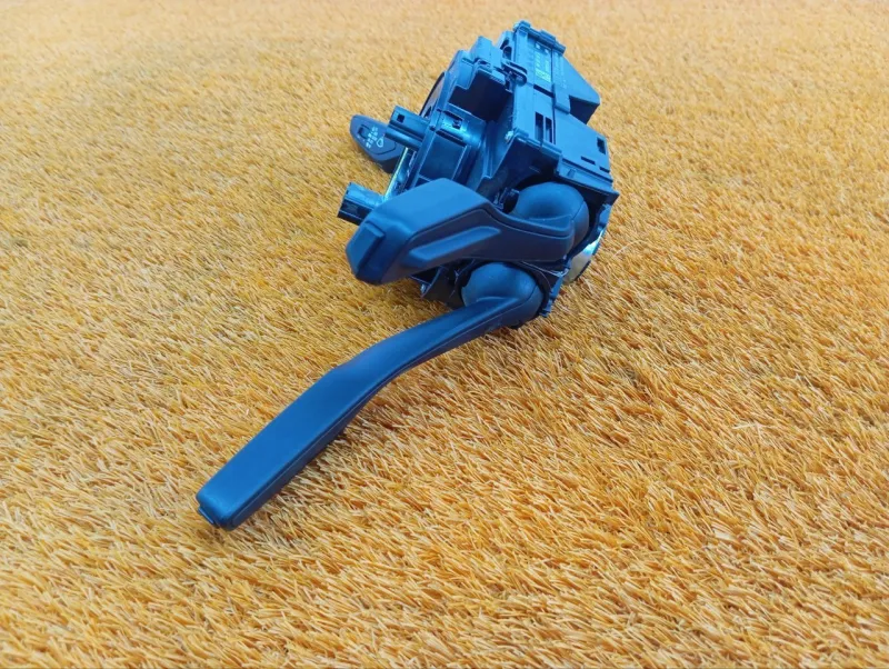 Подрулевой переключатель