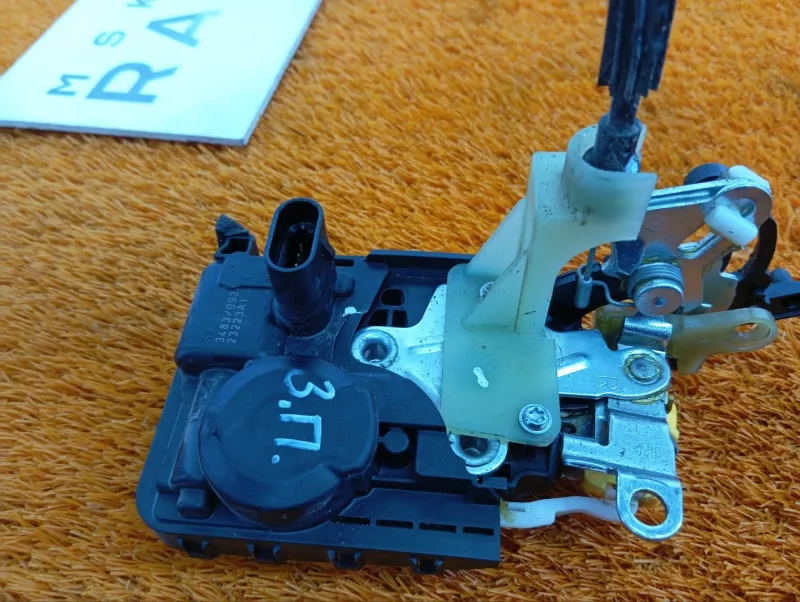 Замок двери