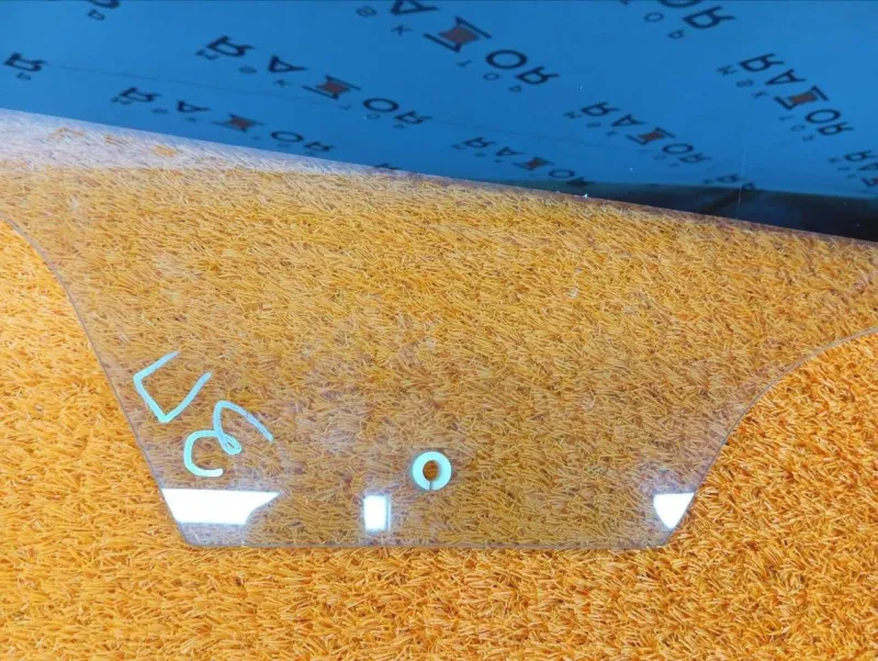 Стекло двери