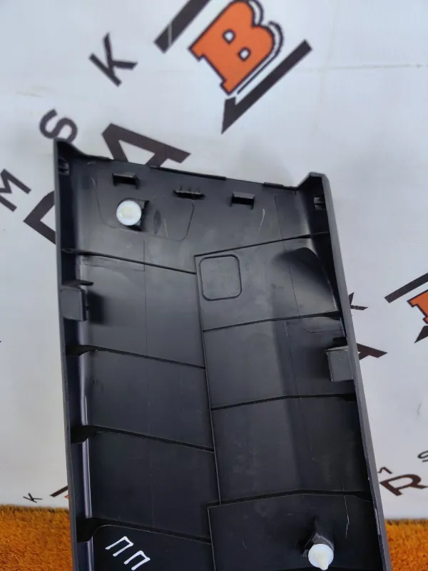 Обшивка стойки