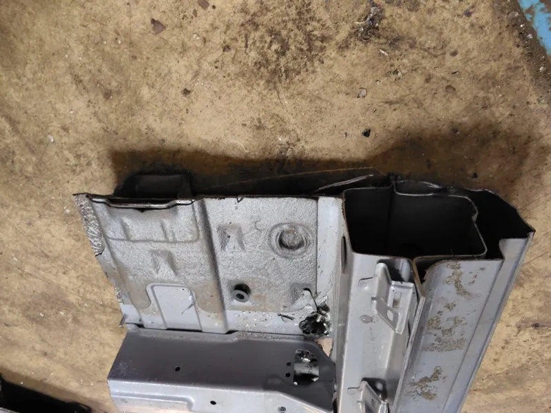 Порог с центральной стойкой