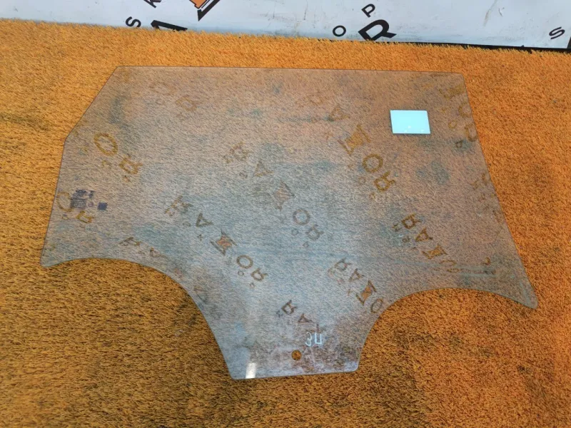 Стекло двери