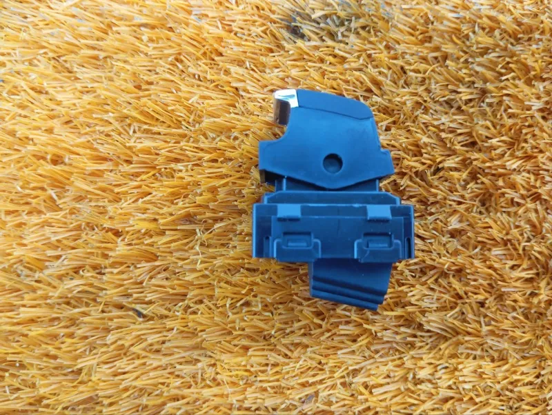 Кнопка стеклоподъемника