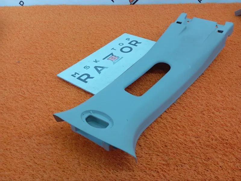 Обшивка центральной стойки