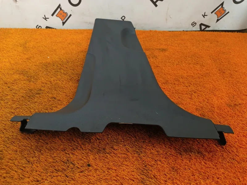 Обшивка центральной стойки