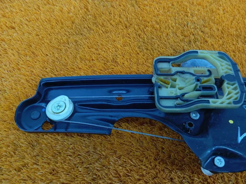 Стеклоподъемник