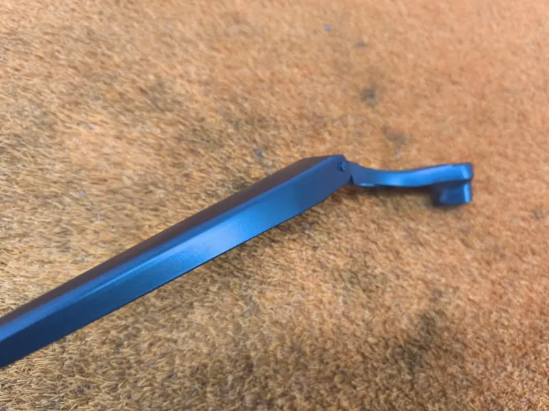 поводок стеклоочистителя