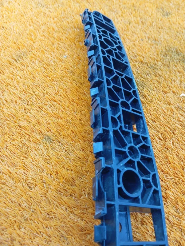 Крепление бампера