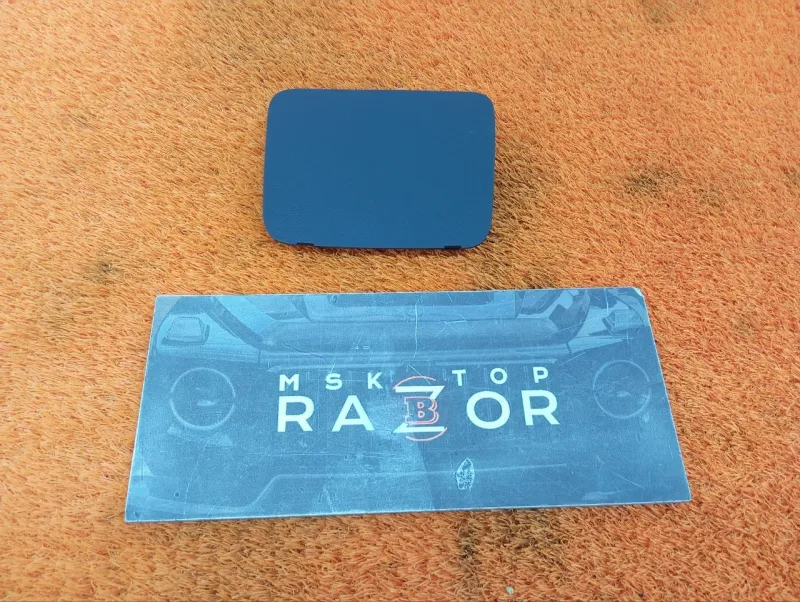 Крышка блока предохранителей