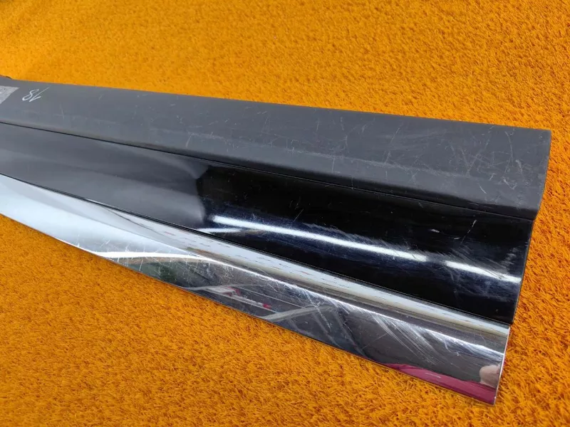 Молдинг двери