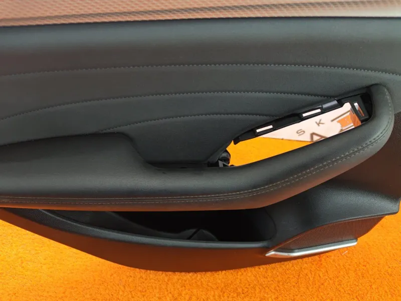 Обшивка двери