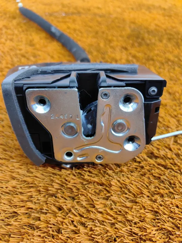 Замок двери