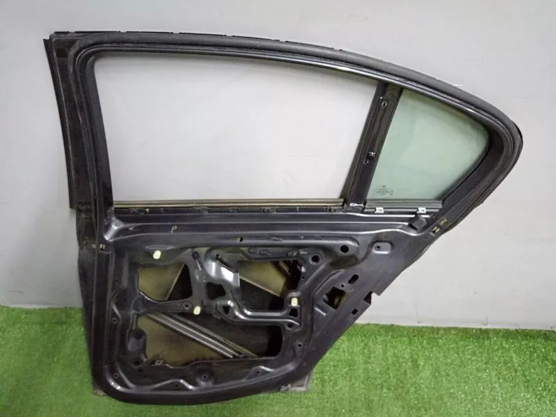 Дверь BMW 3-Series 2005 41007203648 E90, задняя правая