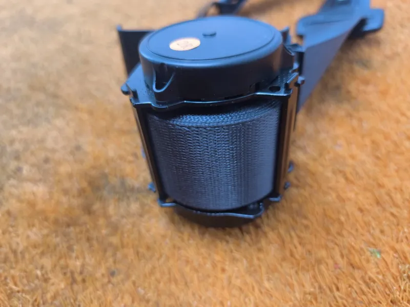 Ремень безопасности