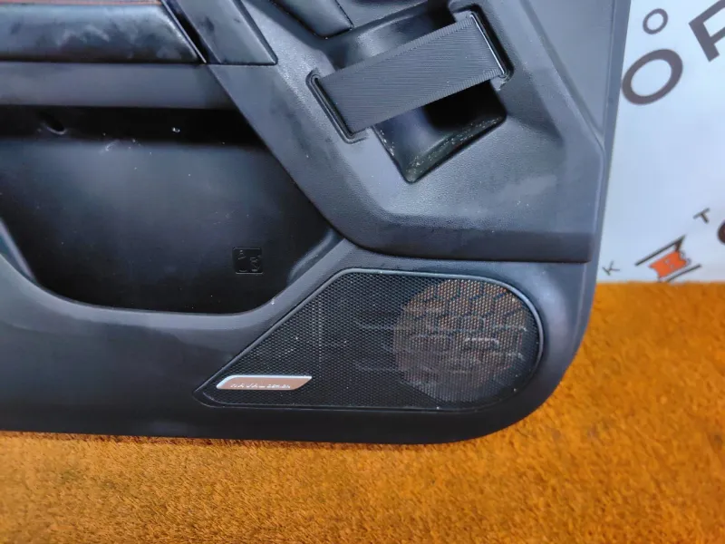 Обшивка двери