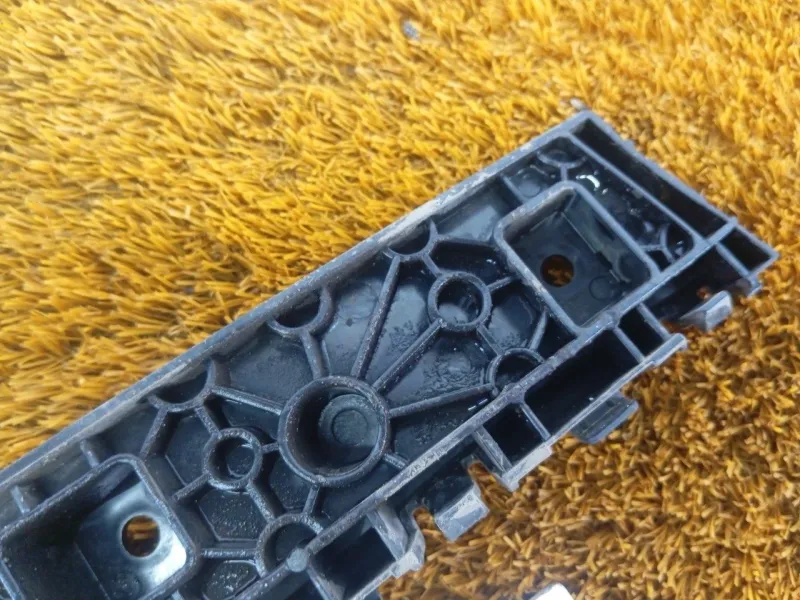 Крепление бампера