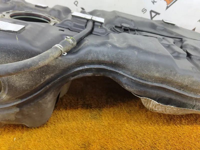 Бак топливный