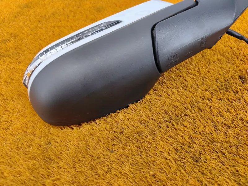 Зеркало боковое