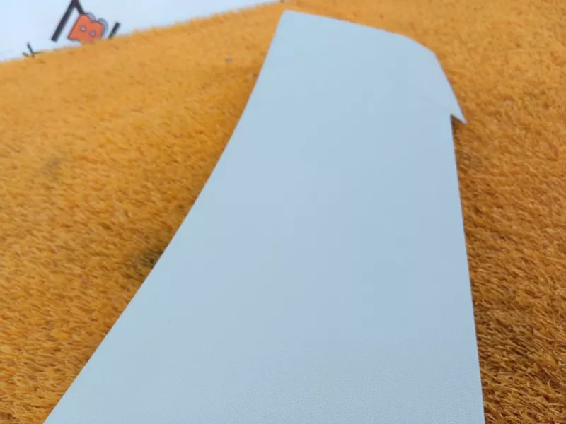 Обшивка двери багажника