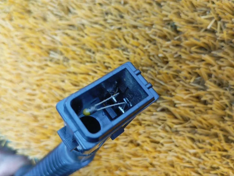 Датчик температуры воздуха в салоне