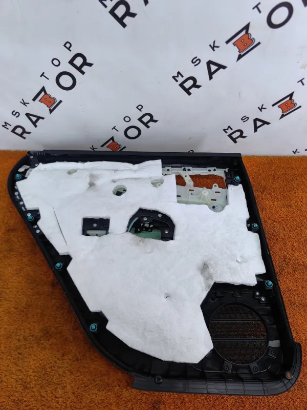 Обшивка двери