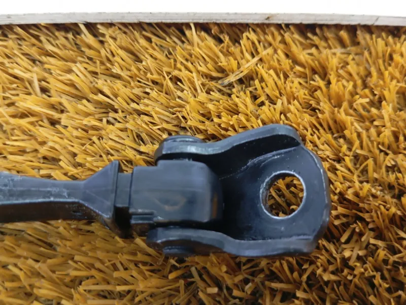 Ограничитель двери