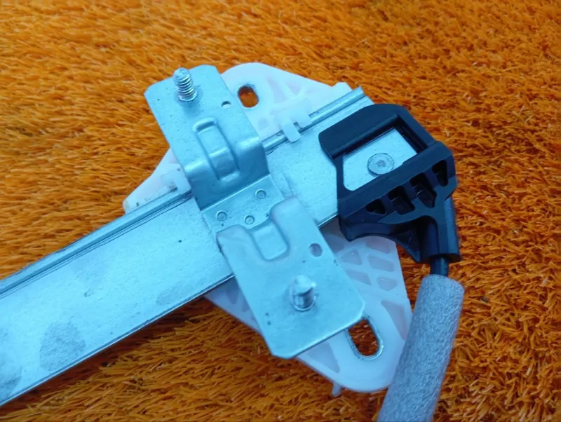 Стеклоподъемник