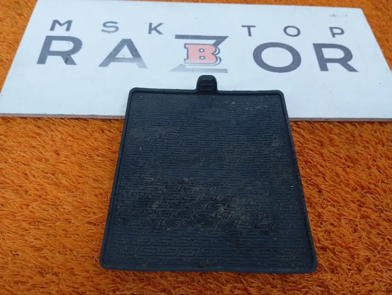 Коврик центральной консоли