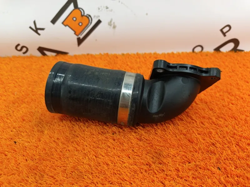 Патрубок интеркулера