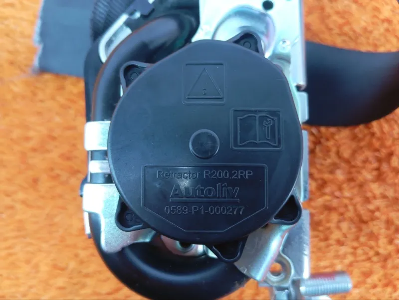 Ремень безопасности