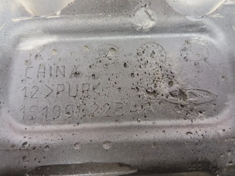 Декоративная крышка двигателя