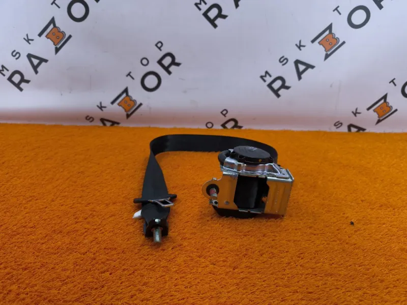 Ремень безопасности