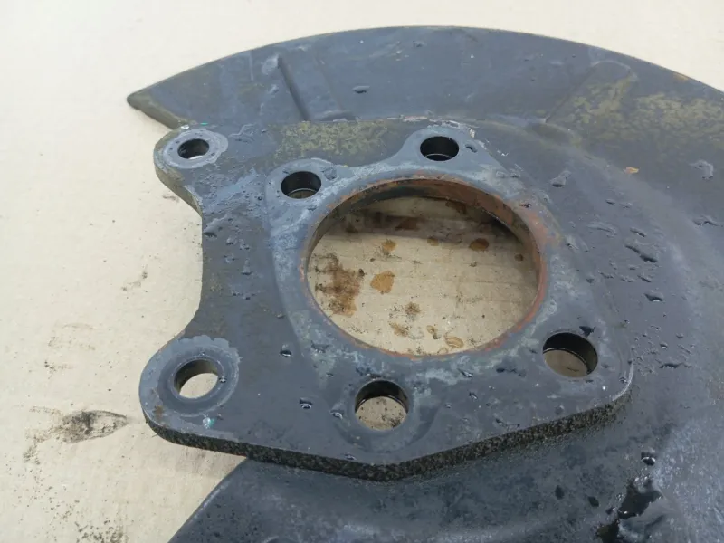 Пыльник тормозного диска