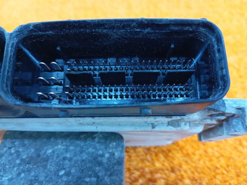 Блок управления двигателем