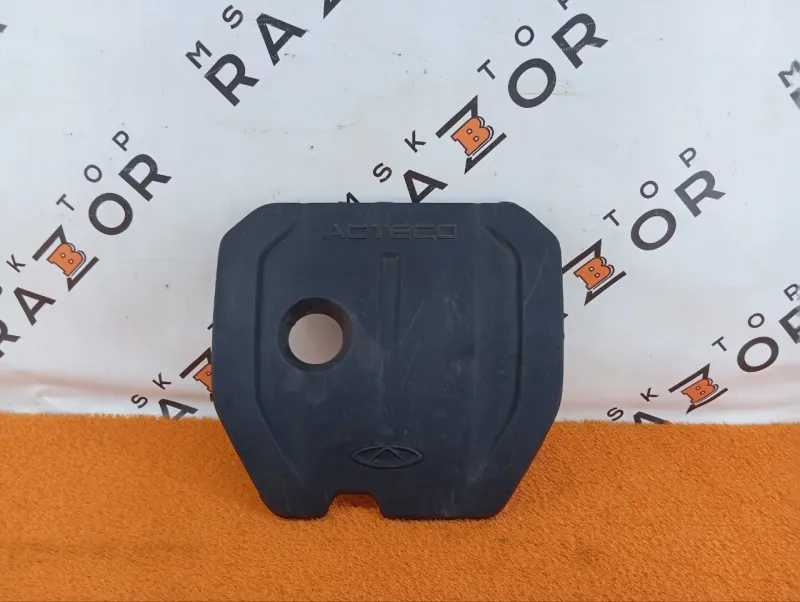 Декоративная крышка двигателя