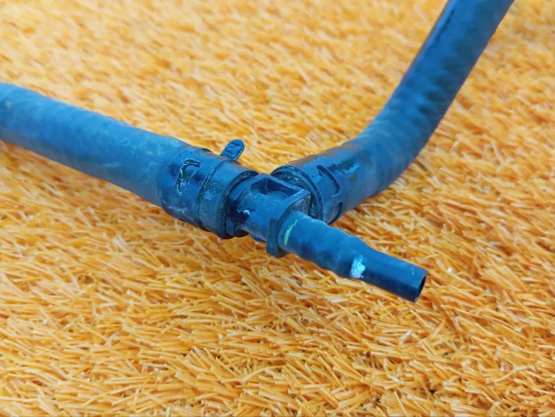 Трубка системы охлаждения